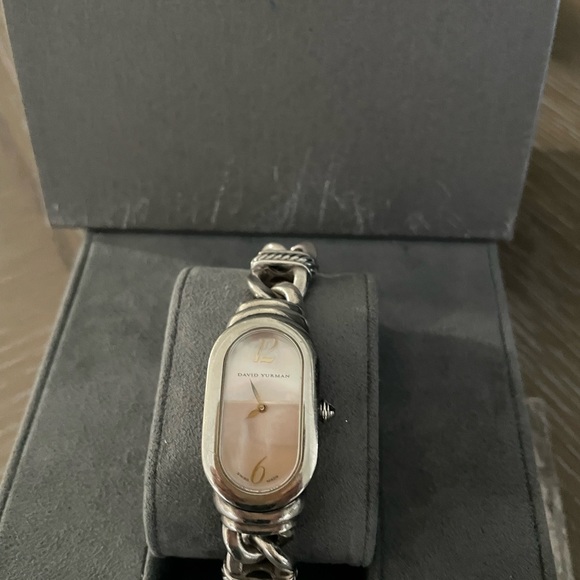 David Yurman Madison Link Women’s Watch in Sterling Silver - Picture 3 of 6